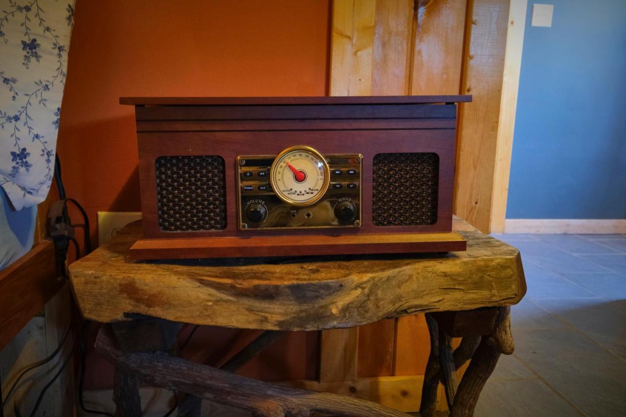 Creekwalk Inn Bed And Breakfast With Cabins Cosby エクステリア 写真