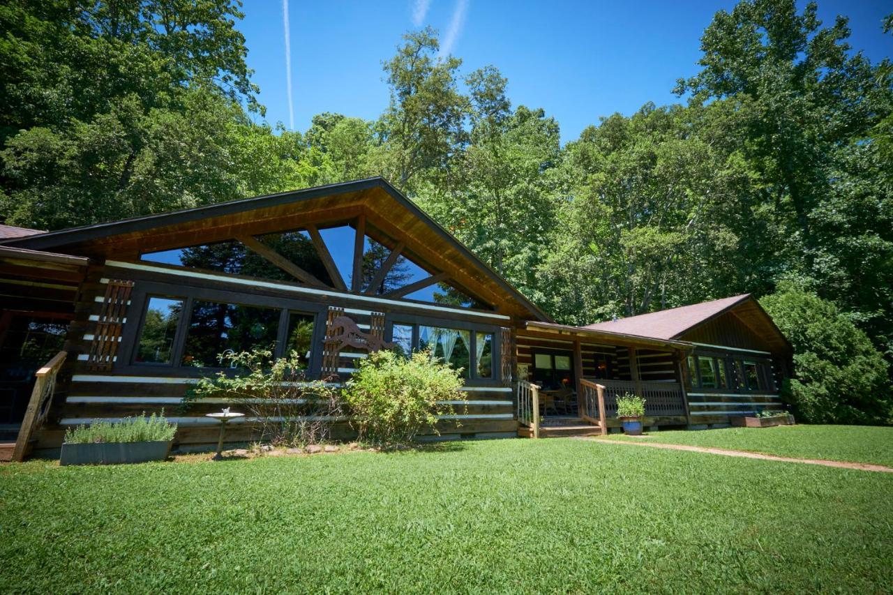 Creekwalk Inn Bed And Breakfast With Cabins Cosby エクステリア 写真