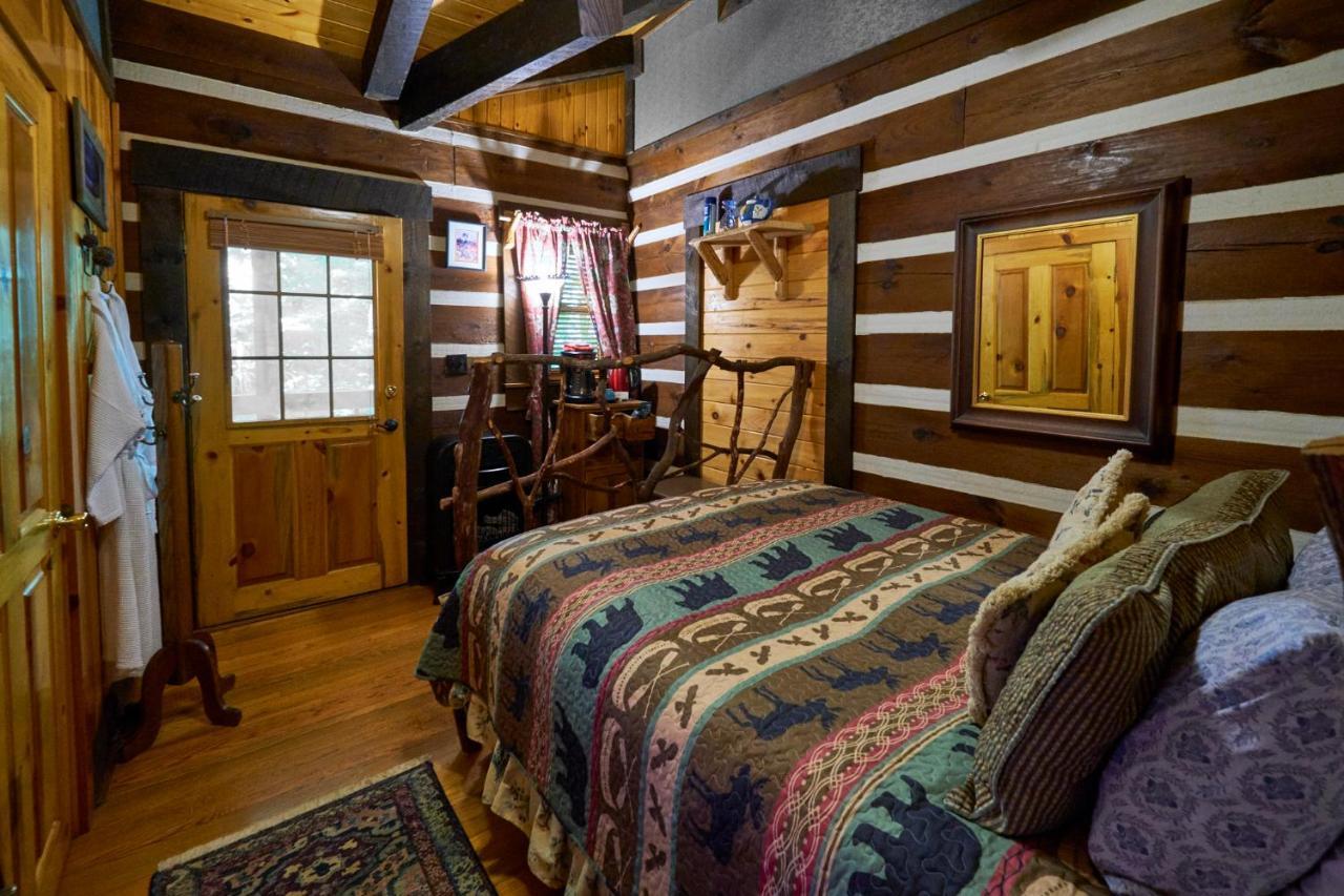 Creekwalk Inn Bed And Breakfast With Cabins Cosby エクステリア 写真